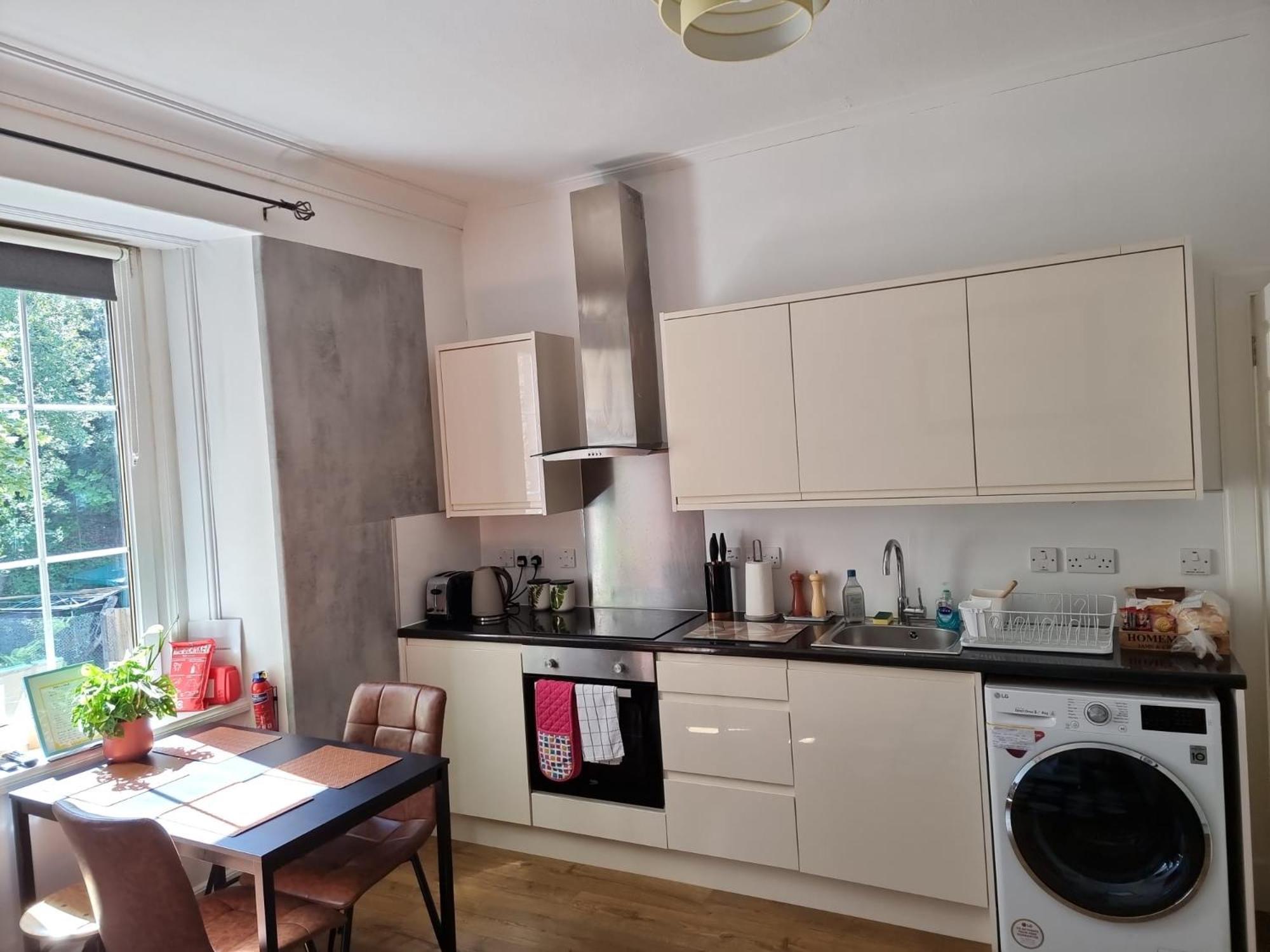 Charming Victorian Apartment, Close To Centre Inverness Zewnętrze zdjęcie